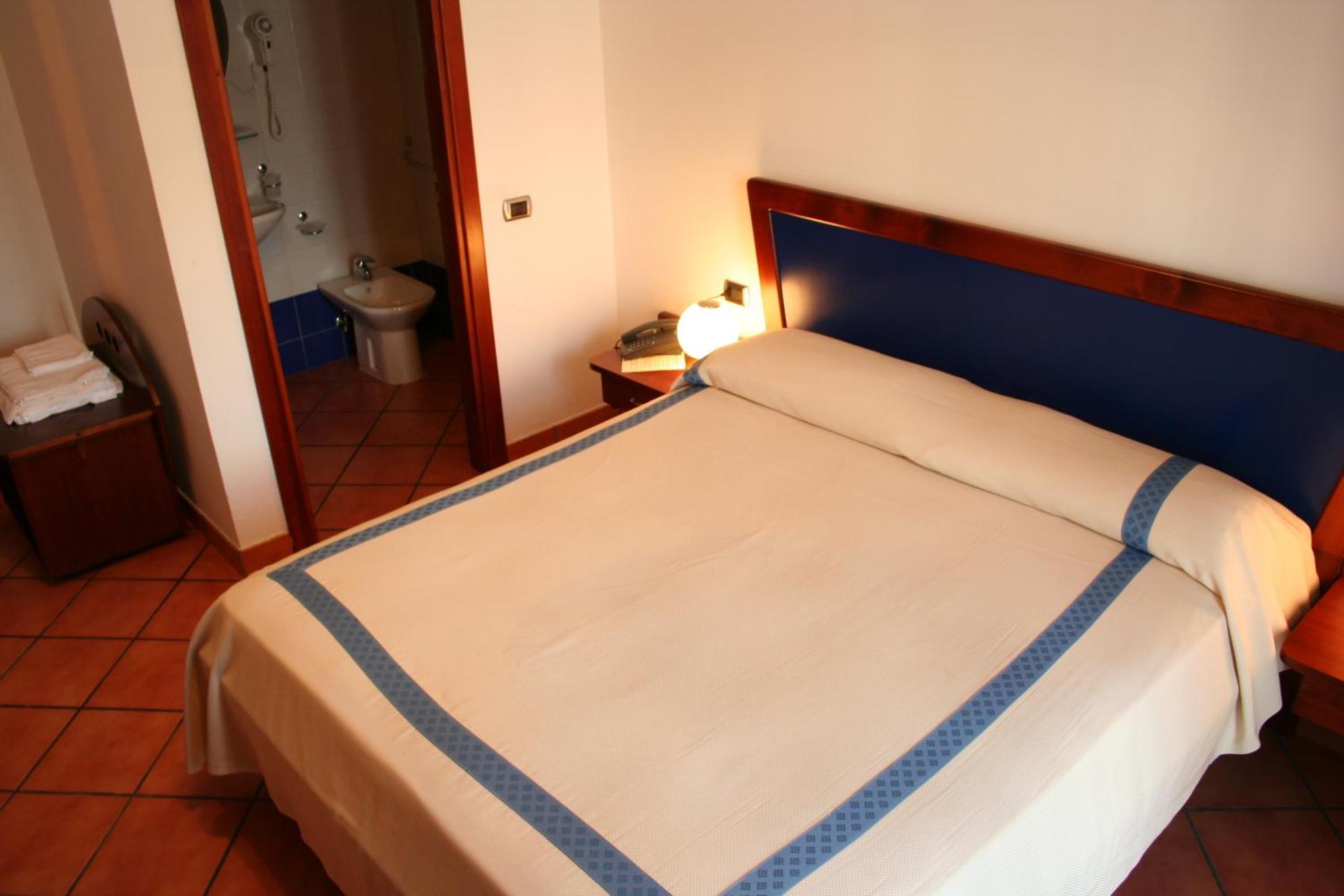 Hotel Locanda Dei Trecento Sapri Exterior photo