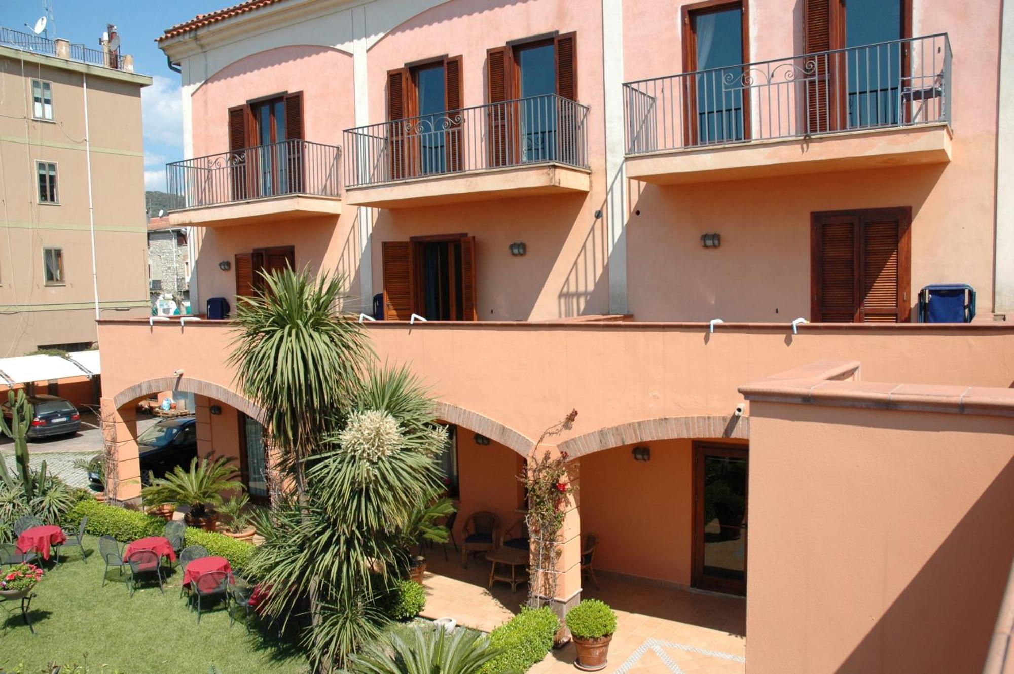 Hotel Locanda Dei Trecento Sapri Exterior photo